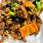 Best Broccoli w. Beef芥蓝牛 盒饭 in Troy, NY